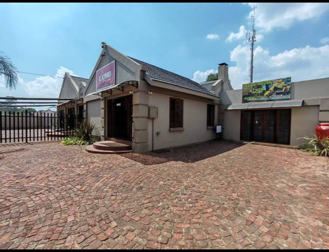414M² OFFICE FOR SALE IN THREE RIVERS